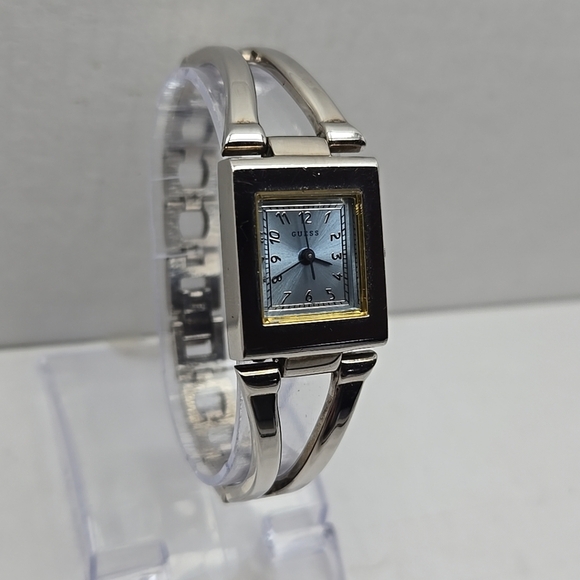 Womens Guess Watch Silver Tone Tank Silver Tone Bracelet Blue Dial New Battery - Picture 3 of 9